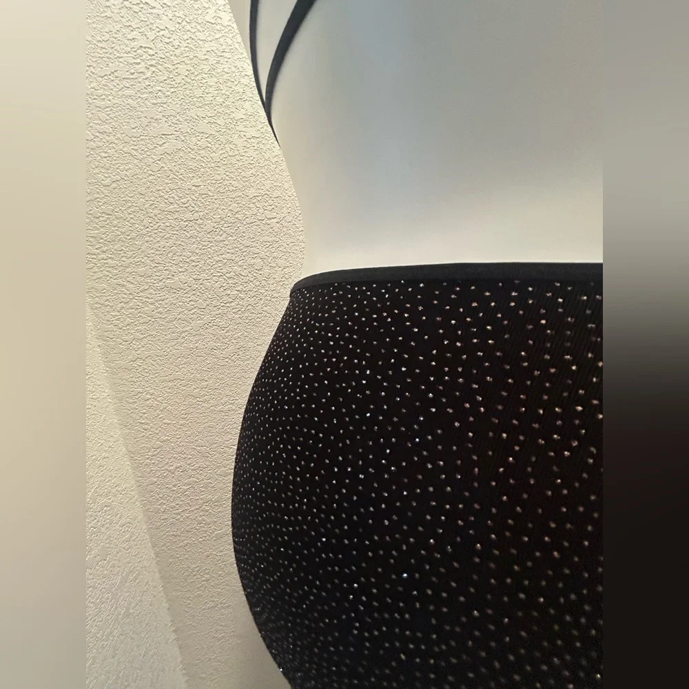 Elegant Black Cut-Out Dress dual side slits - Picture 5 of 6